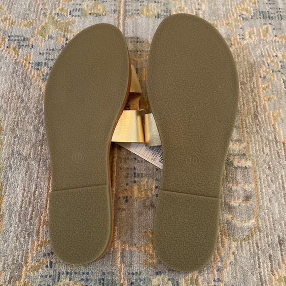 Universal Thread | Shoes | Universal Thread Jenny Slides In Gold | Poshmark